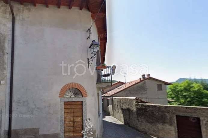 appartamento in vendita a Lasnigo