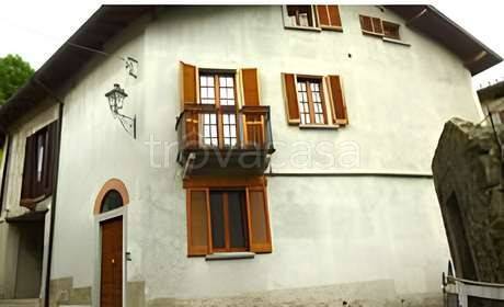 appartamento in vendita a Lasnigo