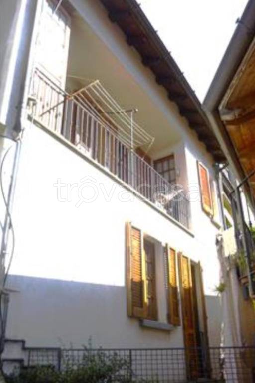 appartamento in vendita a Lasnigo