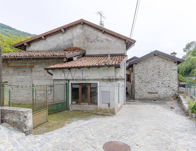 casa indipendente in vendita a Lasnigo