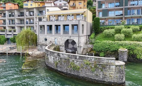 casa indipendente in vendita a Lezzeno
