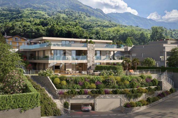 casa indipendente in vendita a Lezzeno