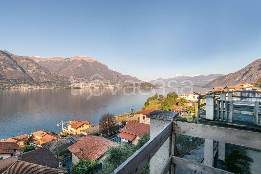 casa indipendente in vendita a Lezzeno