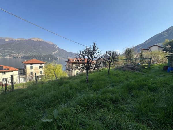 casa indipendente in vendita a Lezzeno