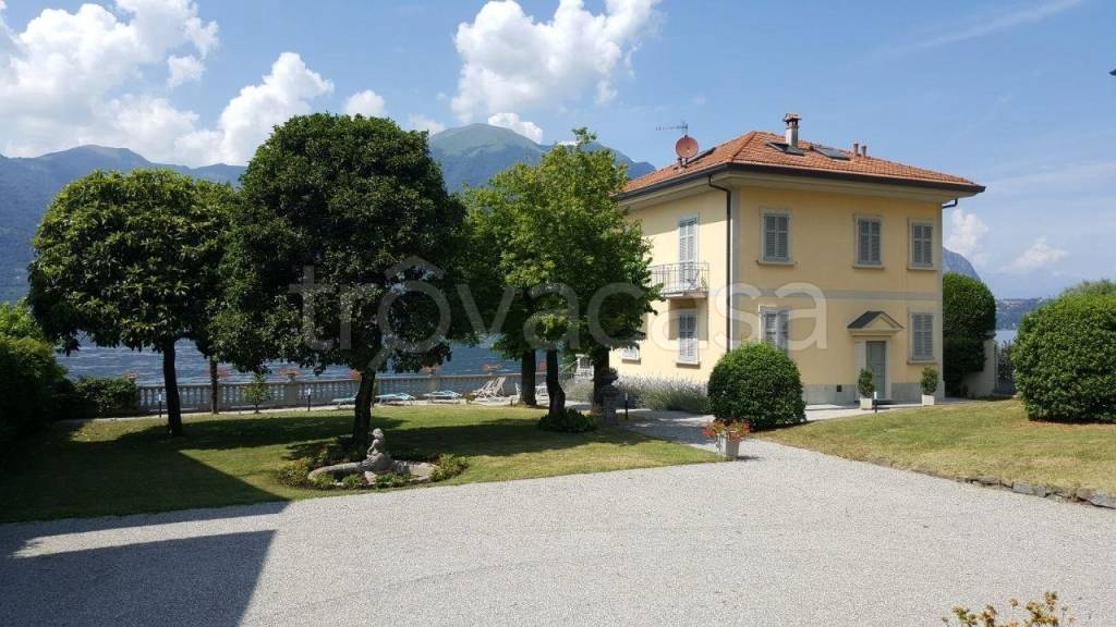 casa indipendente in vendita a Lezzeno
