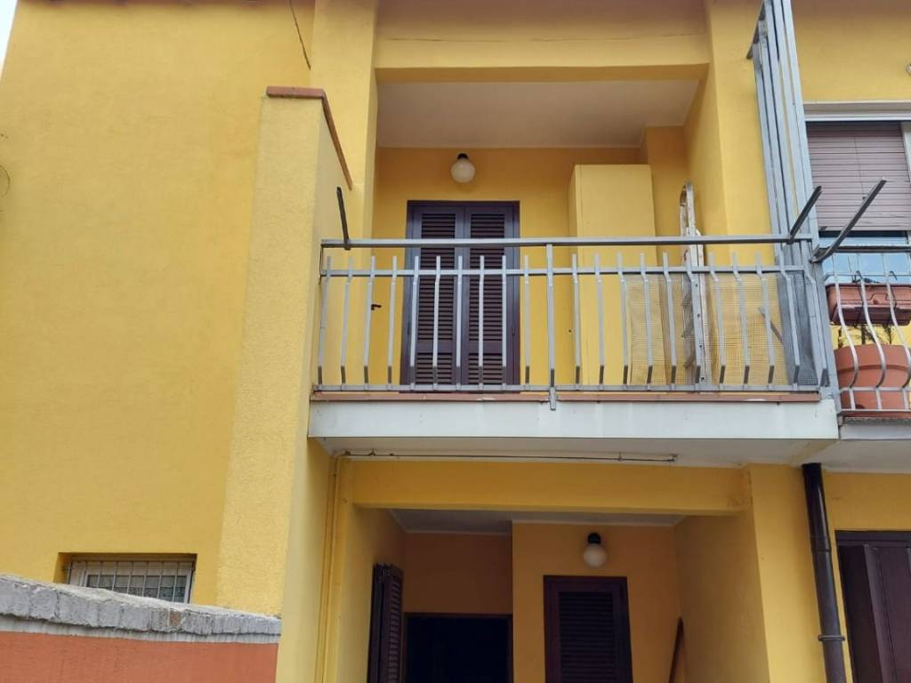 casa indipendente in vendita a Limido Comasco