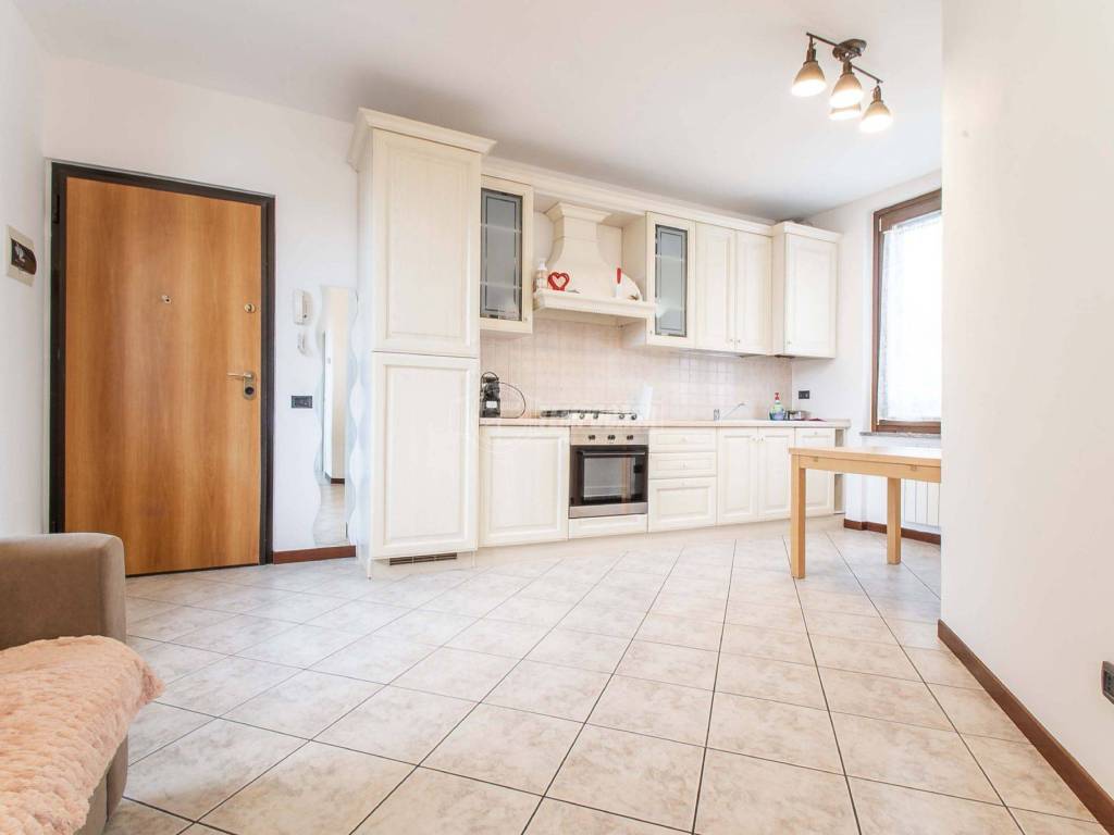 appartamento in vendita a Limido Comasco