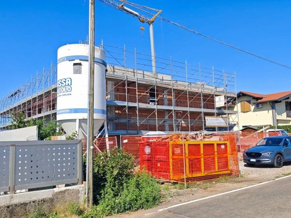 casa indipendente in vendita a Limido Comasco