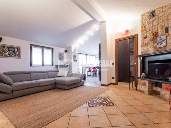 appartamento in vendita a Limido Comasco