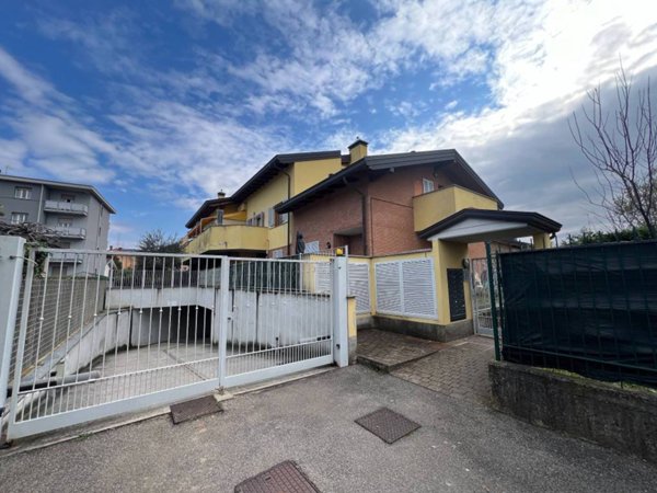 appartamento in vendita a Limido Comasco