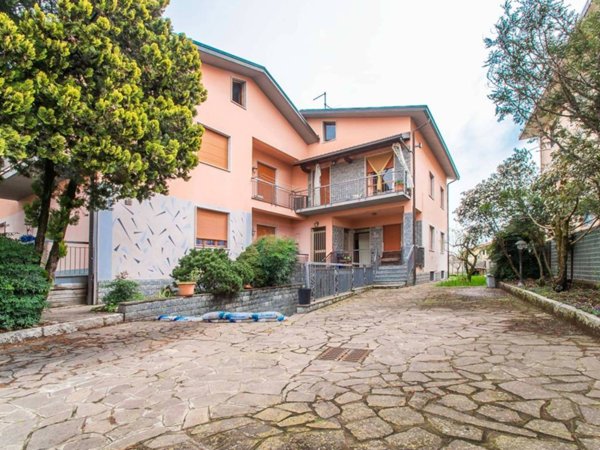 appartamento in vendita a Limido Comasco