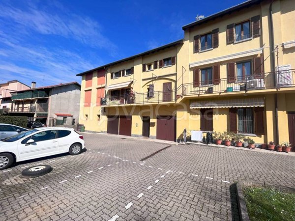 appartamento in vendita a Limido Comasco in zona Cascina Restelli