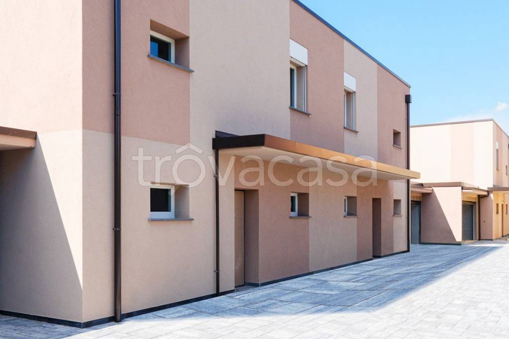 casa indipendente in vendita a Limido Comasco