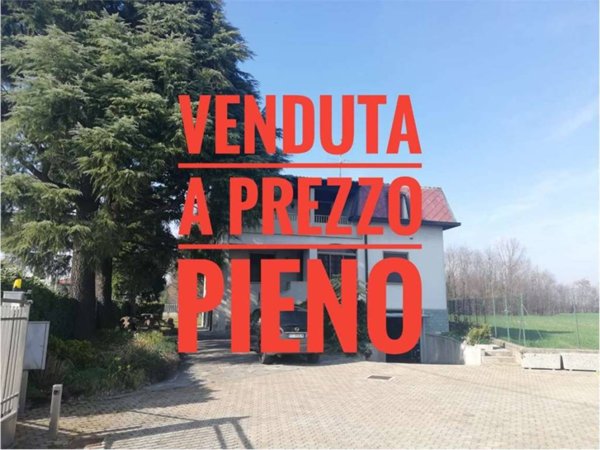 casa indipendente in vendita a Limido Comasco