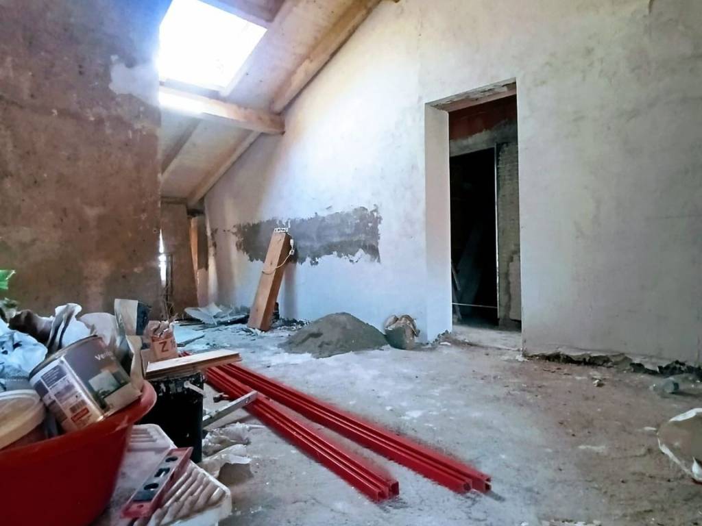 appartamento in vendita a Limido Comasco