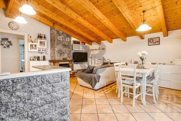 appartamento in vendita a Limido Comasco