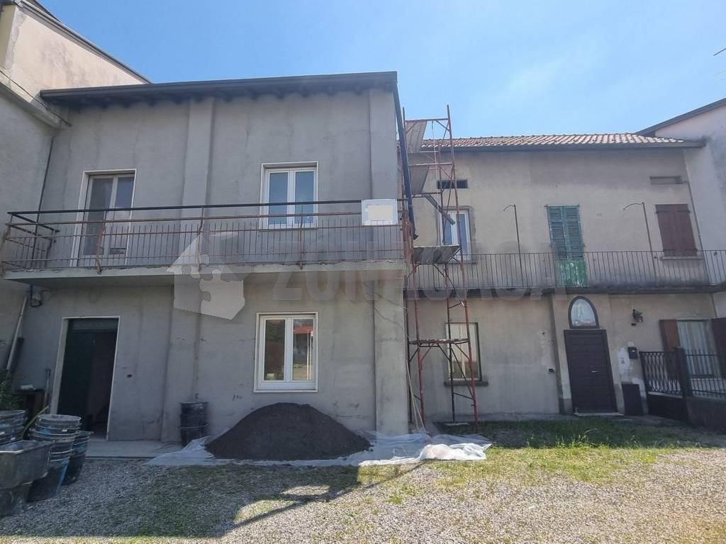 appartamento in vendita a Limido Comasco