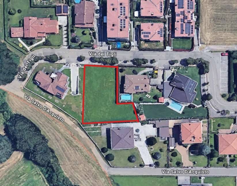 terreno edificabile in vendita a Limido Comasco