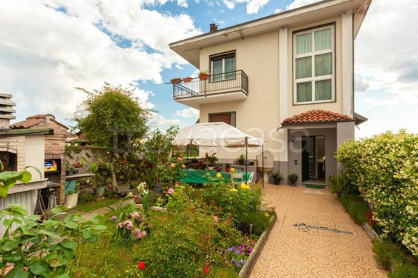 casa indipendente in vendita a Limido Comasco