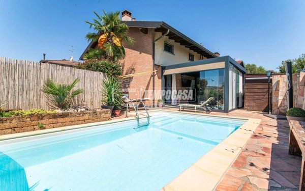 casa indipendente in vendita a Limido Comasco in zona Cascina Restelli