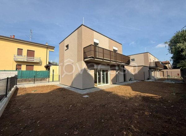 casa indipendente in vendita a Limido Comasco