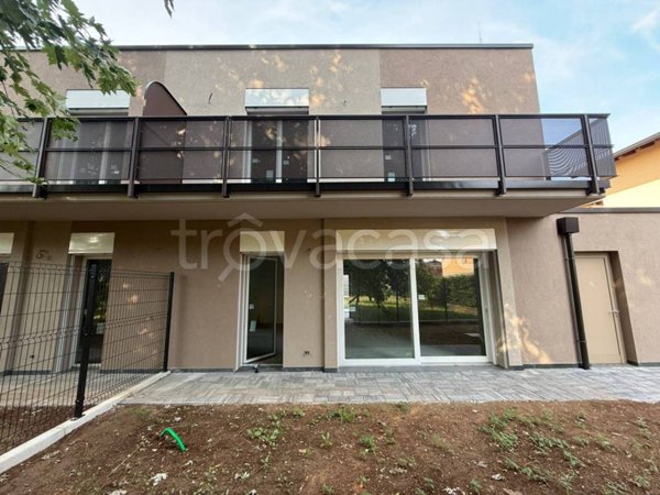 casa indipendente in vendita a Limido Comasco