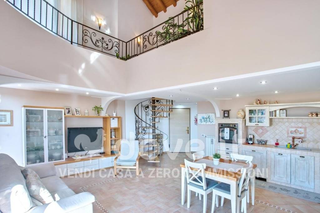 appartamento in vendita a Limido Comasco