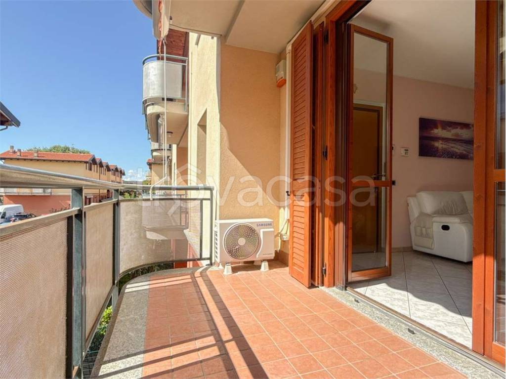 appartamento in vendita a Limido Comasco
