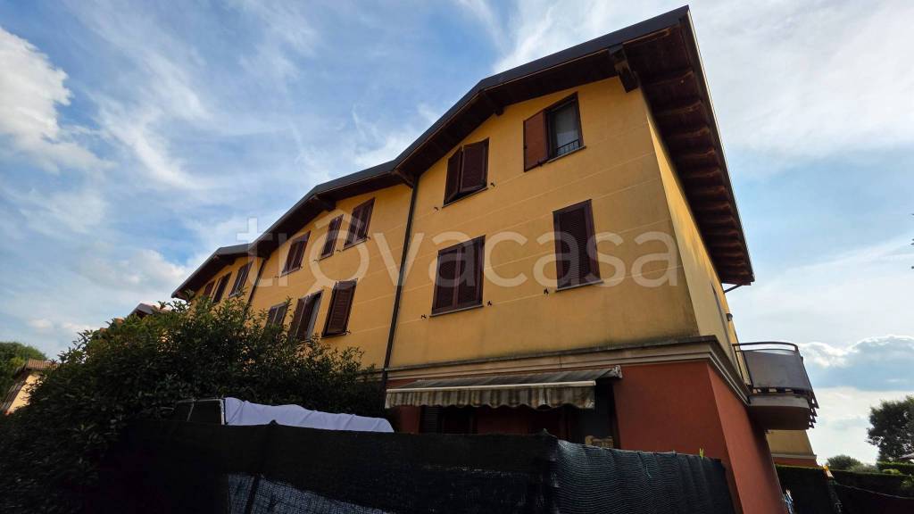 appartamento in vendita a Limido Comasco