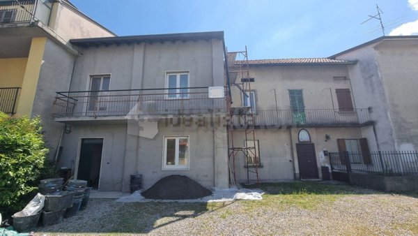 appartamento in vendita a Limido Comasco