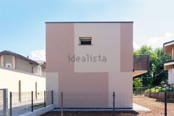 casa indipendente in vendita a Limido Comasco