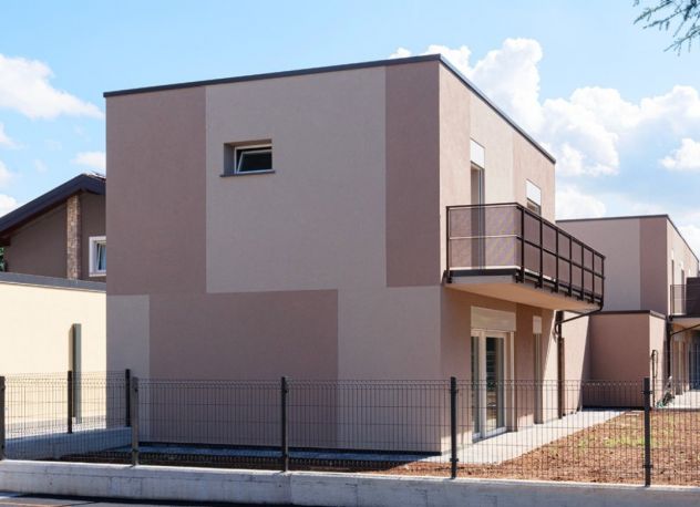 casa indipendente in vendita a Limido Comasco