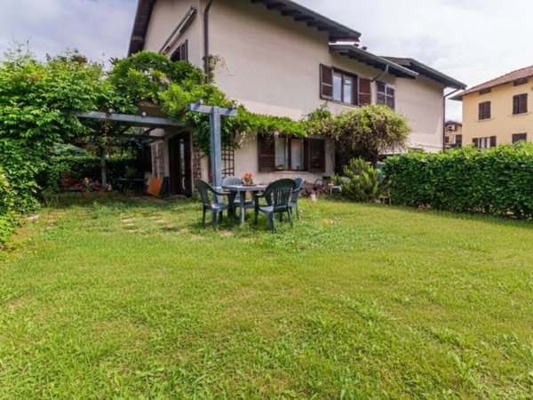 casa indipendente in vendita a Limido Comasco