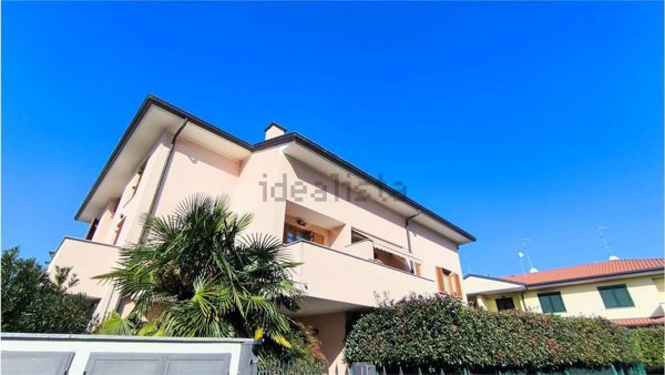 appartamento in vendita a Limido Comasco