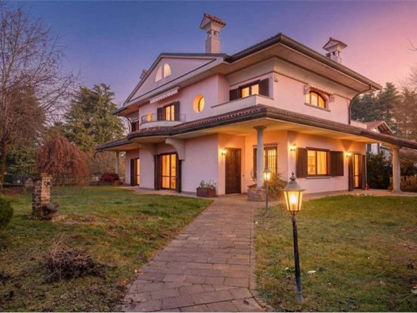 casa indipendente in vendita a Limido Comasco