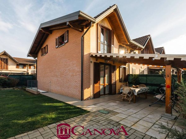casa indipendente in vendita a Limido Comasco