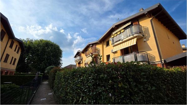 appartamento in vendita a Limido Comasco