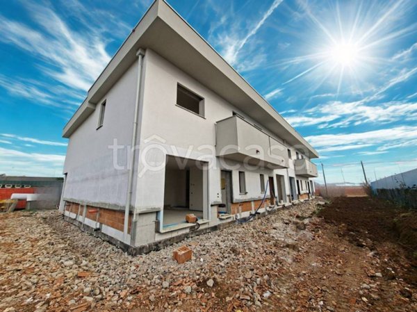 casa indipendente in vendita a Limido Comasco