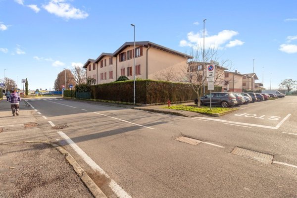 appartamento in vendita a Limido Comasco