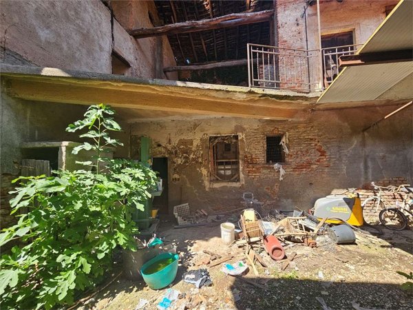 casale in vendita a Limido Comasco in zona Cascina Restelli