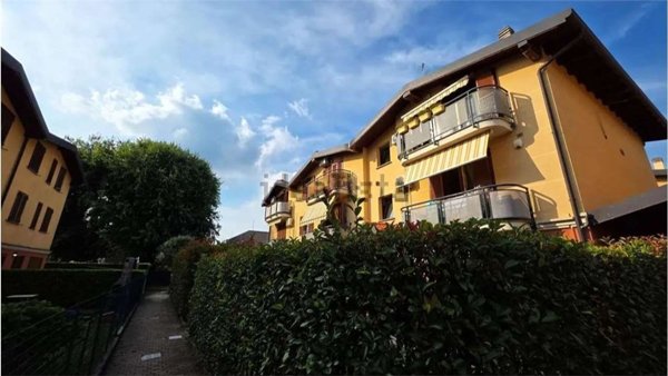 appartamento in vendita a Limido Comasco