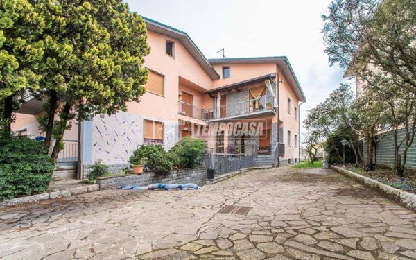 appartamento in vendita a Limido Comasco