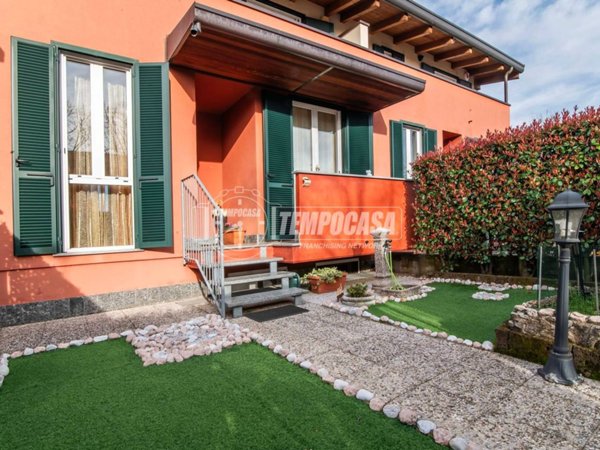 casa indipendente in vendita a Limido Comasco