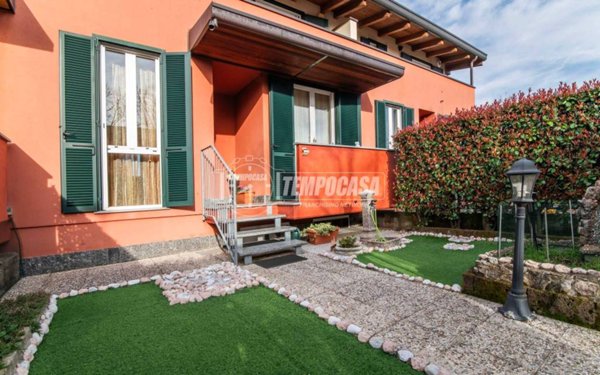 casa indipendente in vendita a Limido Comasco