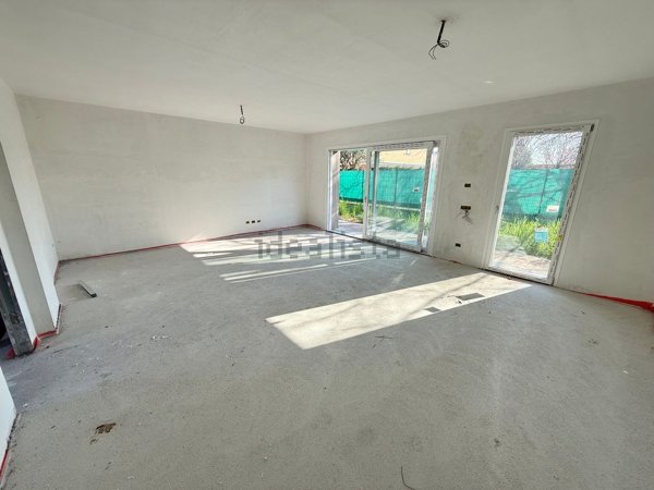 casa indipendente in vendita a Limido Comasco