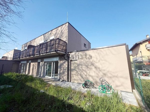 casa indipendente in vendita a Limido Comasco