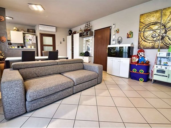 appartamento in vendita a Limido Comasco