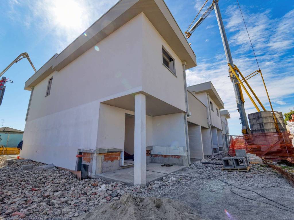 casa indipendente in vendita a Limido Comasco