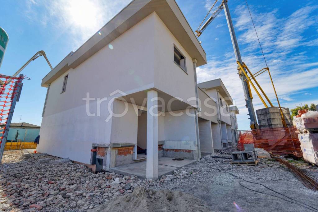 casa indipendente in vendita a Limido Comasco