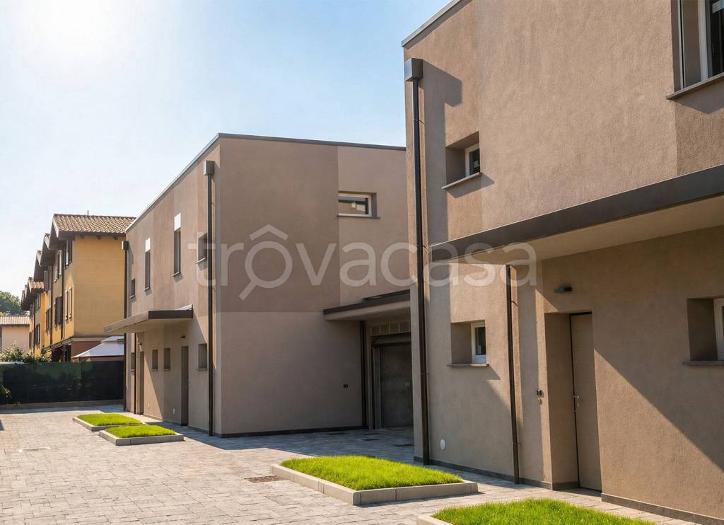 casa indipendente in vendita a Limido Comasco